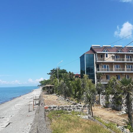 Sunny Land Hotel Chakvi Ngoại thất bức ảnh