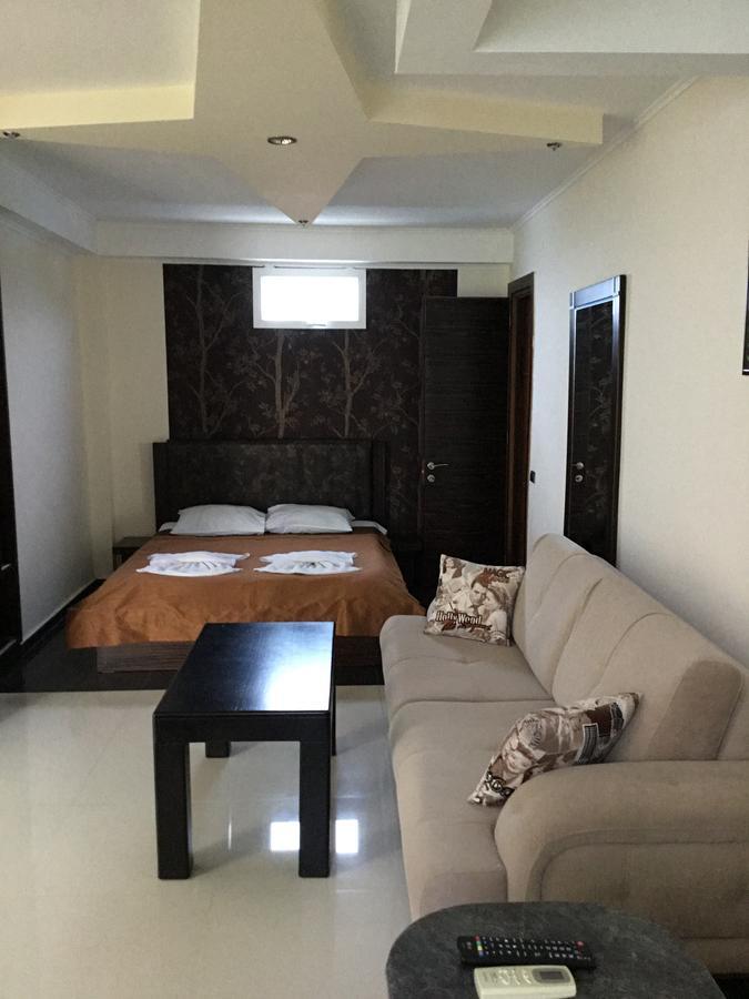 Sunny Land Hotel Chakvi Ngoại thất bức ảnh