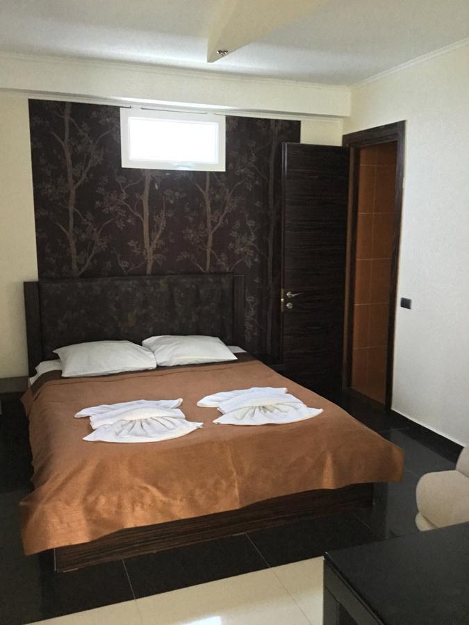 Sunny Land Hotel Chakvi Ngoại thất bức ảnh