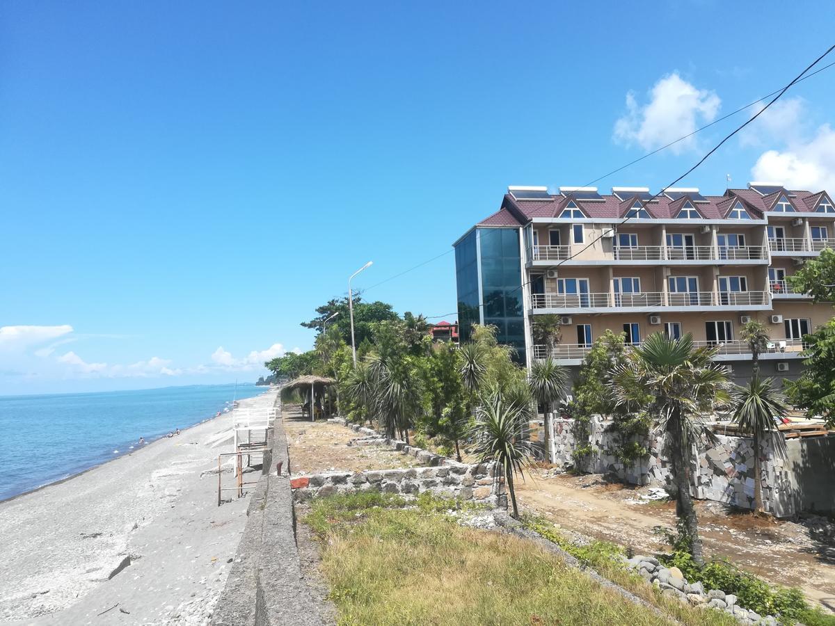 Sunny Land Hotel Chakvi Ngoại thất bức ảnh