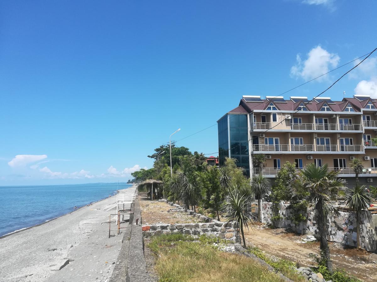 Sunny Land Hotel Chakvi Ngoại thất bức ảnh